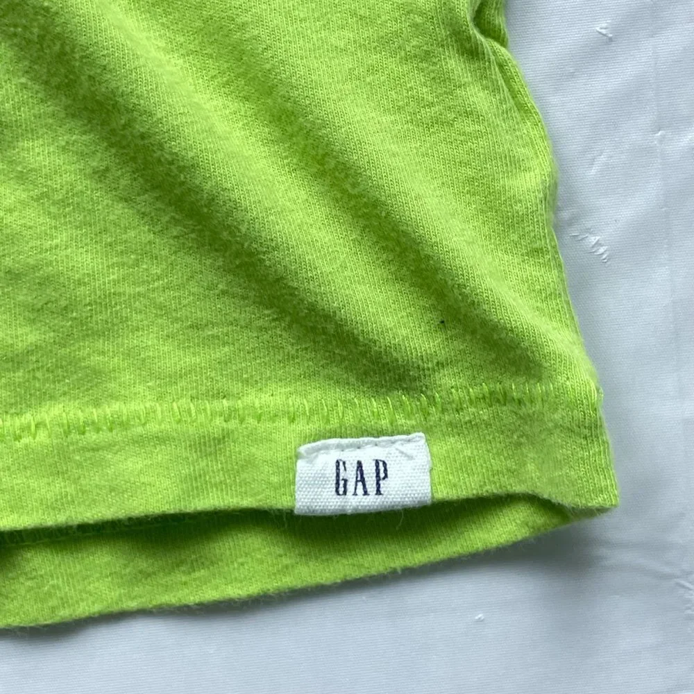 Gap Kids Boys Neon Green short sleeve shirt Medium (8-9)